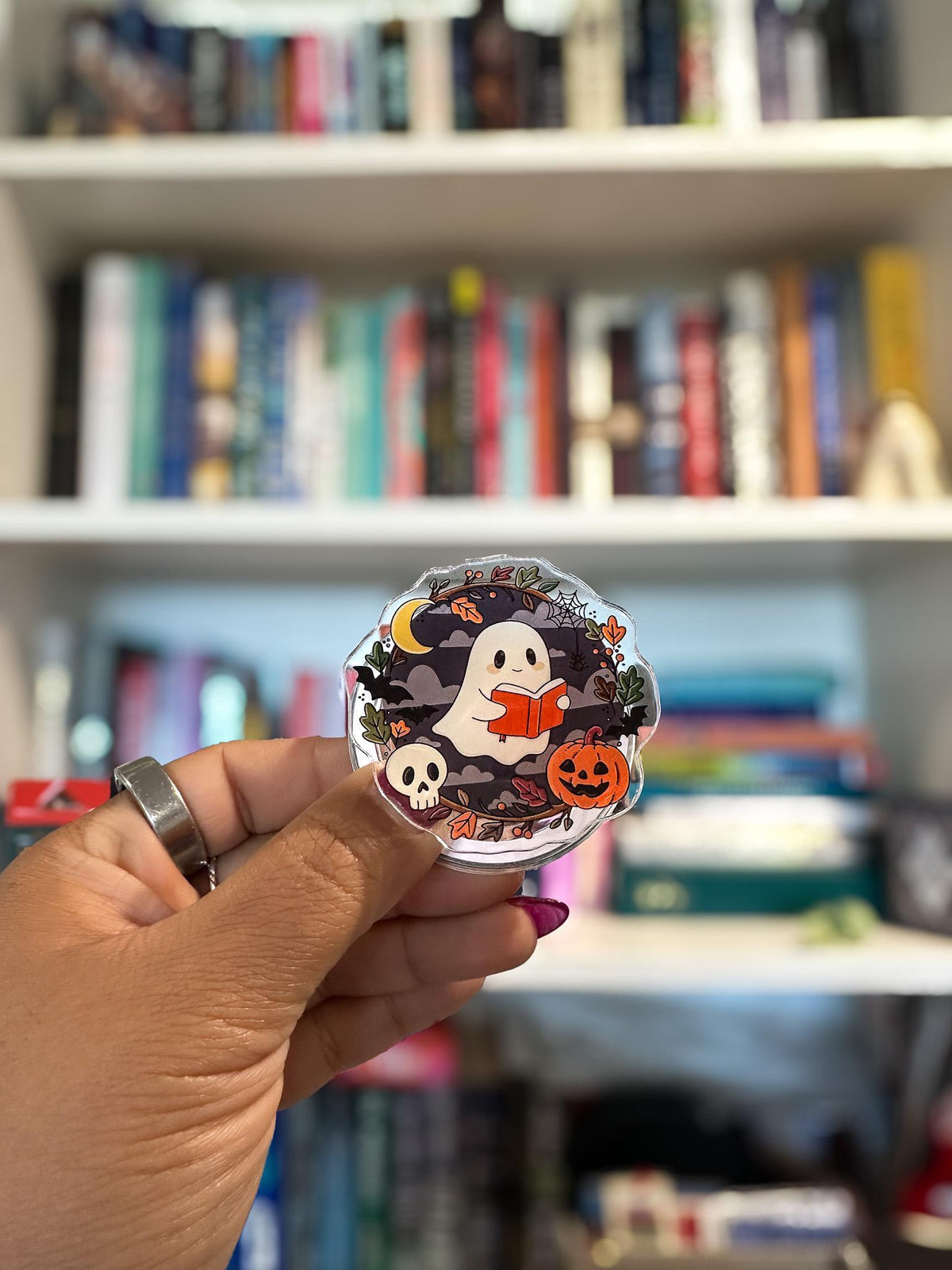 Spooky Reading Ghost MagSafe Grip | Halloween Bookish Phone Grip