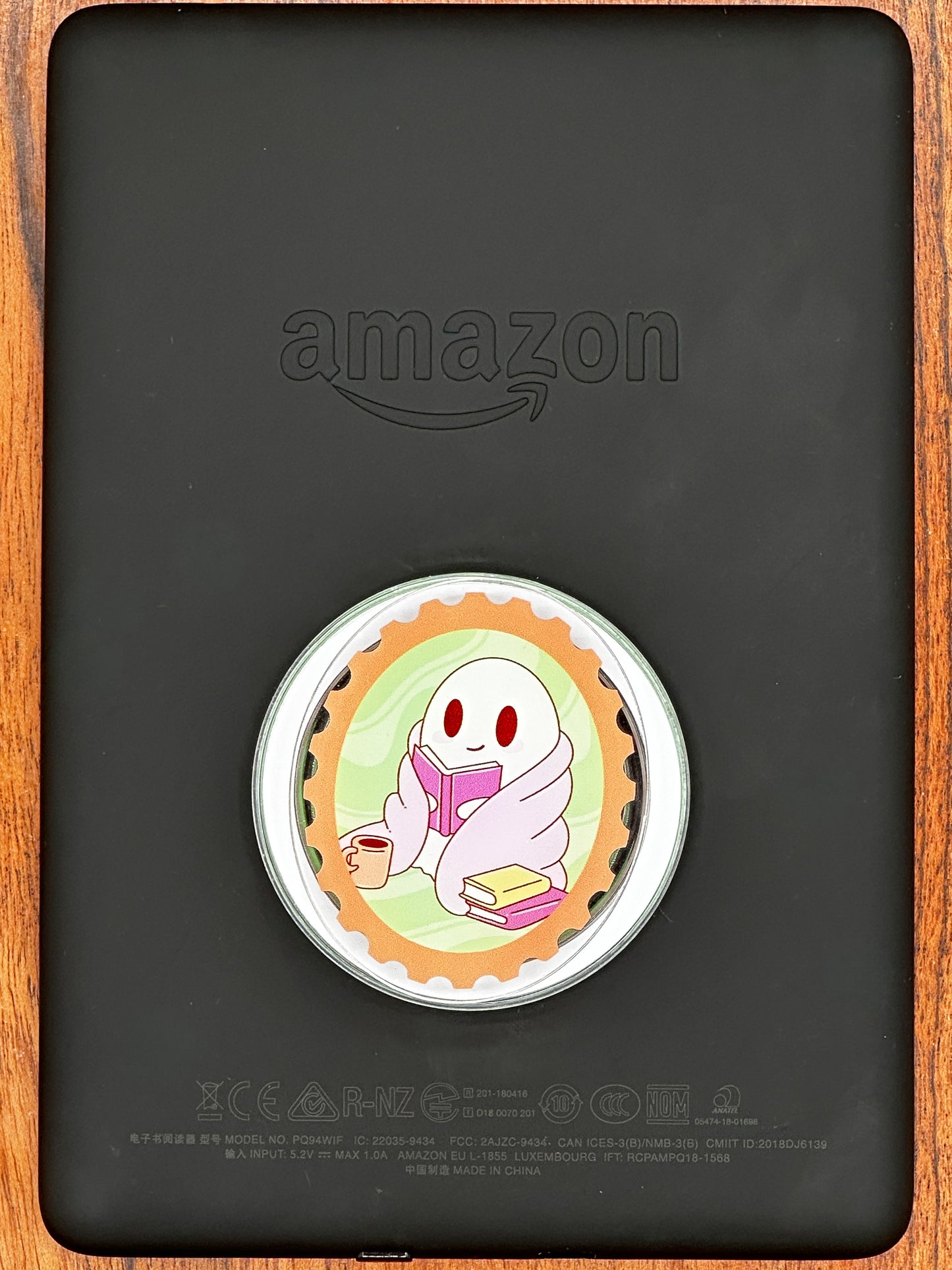 Cozy Ghost Reader Magnetic Phone & Kindle Grip
