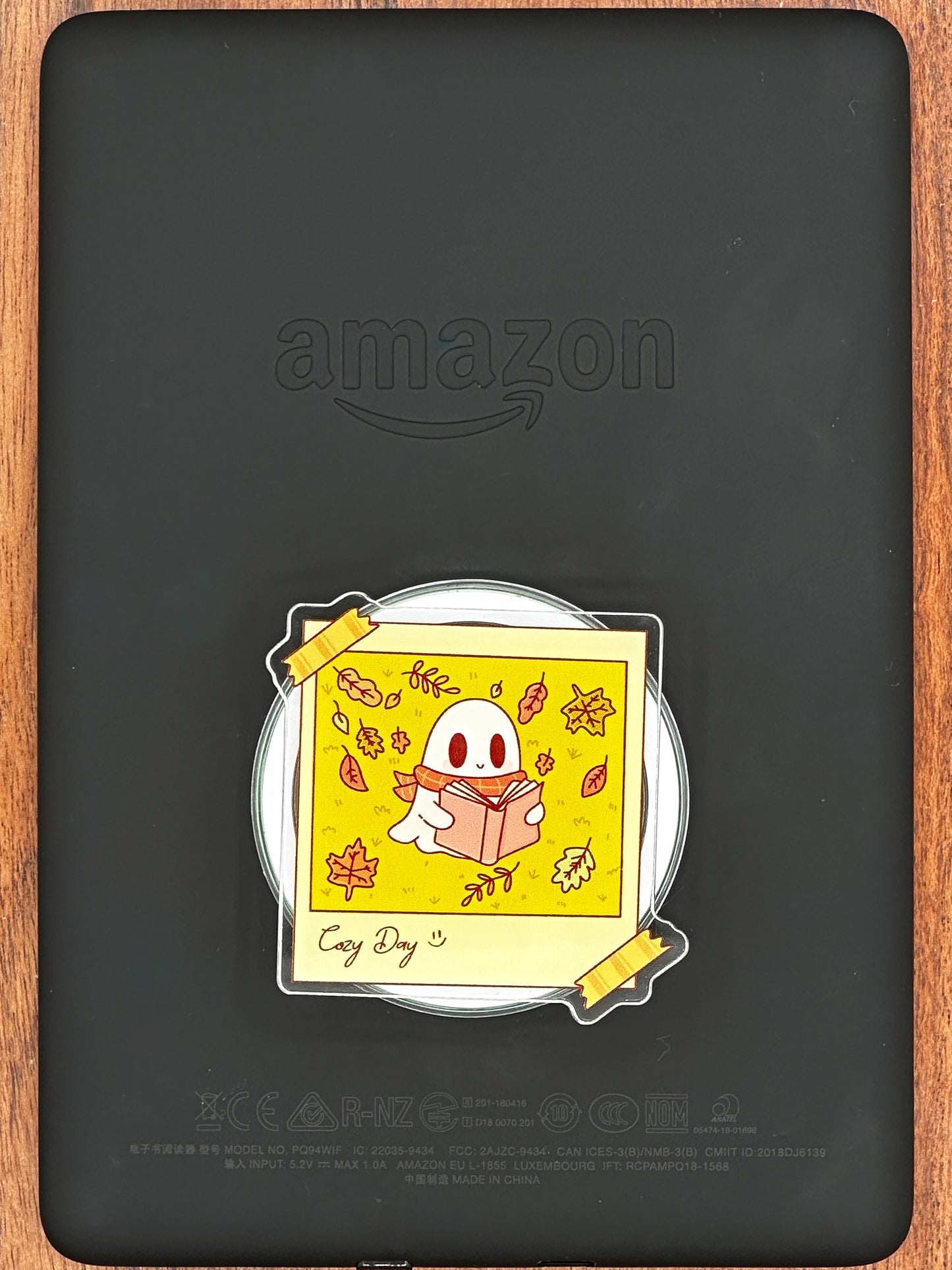 Autumn Leaves & Ghost Reads Magnetic Phone & Kindle Grip